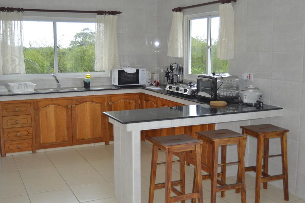 Chez Payet Airport Guesthouse Pointe La Rue Esterno foto