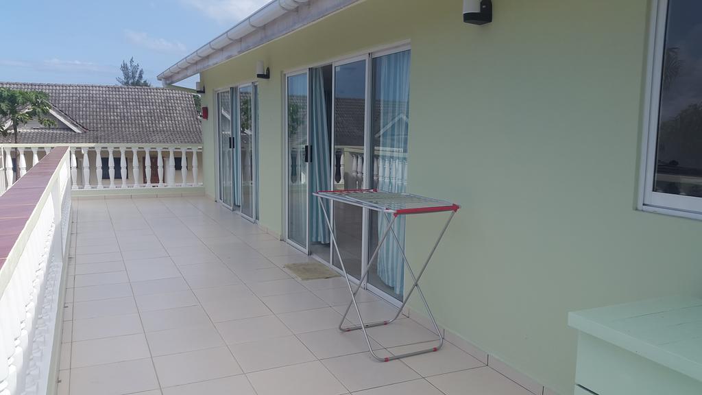 Chez Payet Airport Guesthouse Pointe La Rue Esterno foto