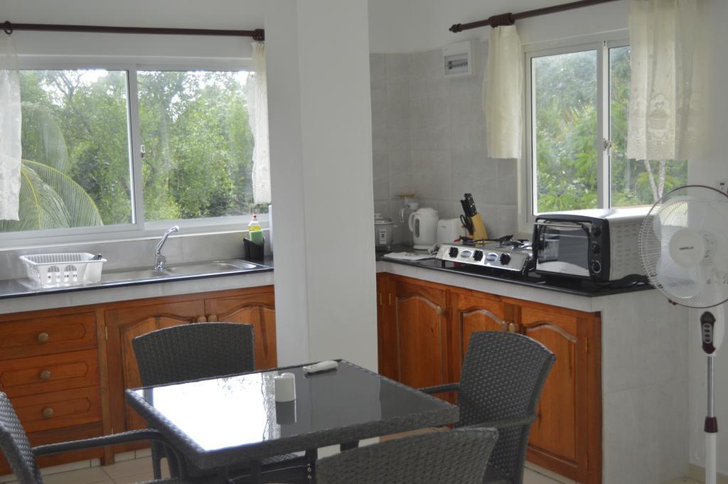 Chez Payet Airport Guesthouse Pointe La Rue Esterno foto